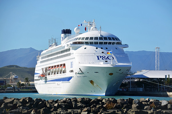 What are the consequences of P&0 Ferries’ mass dismissal?